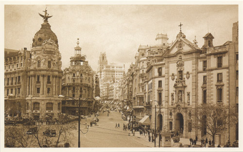 postal_003.jpg - Gran Vía desde la calle Alcalá, hacia 1950